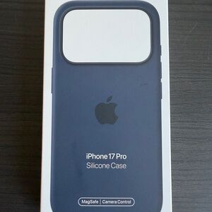 Apple iPhone 17 Pro Silicone Case - Deep Navy Blue